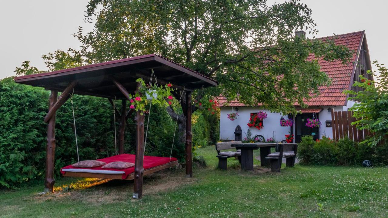 Holiday Home Gorski Lazi Trsce Exteriör bild
